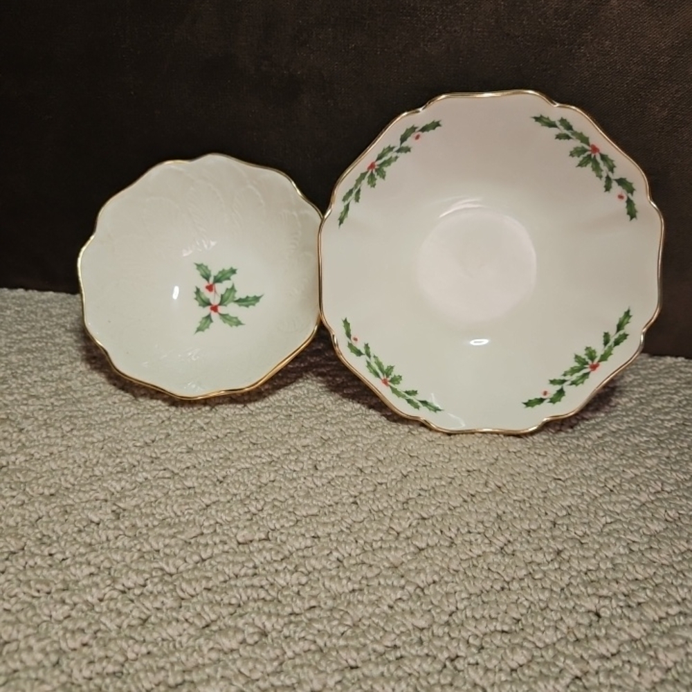 Lenox Holiday Bowls with Gold Trim and Holly Design Set Of 2